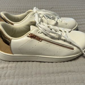 JUSTFAB White and Rose Gold Women's Sneakers 8.5